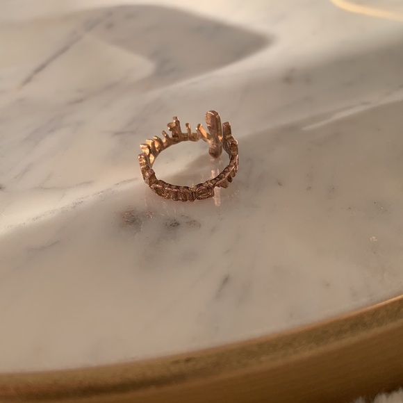 3/$25 ⭐️ Futuristic Mermaid Rose Gold Ring Size 7 - Picture 2 of 4